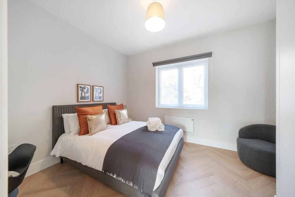 Cosy Tooting Retreat: 2-Bed Gem Apartman London Kültér fotó