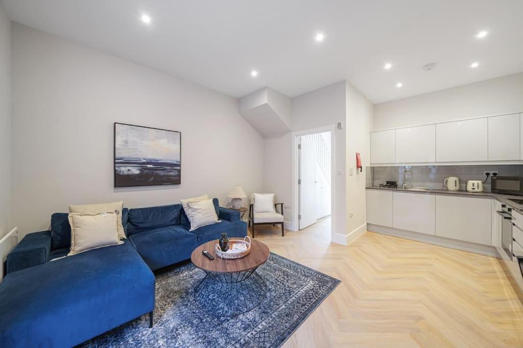 Cosy Tooting Retreat: 2-Bed Gem Apartman London Kültér fotó